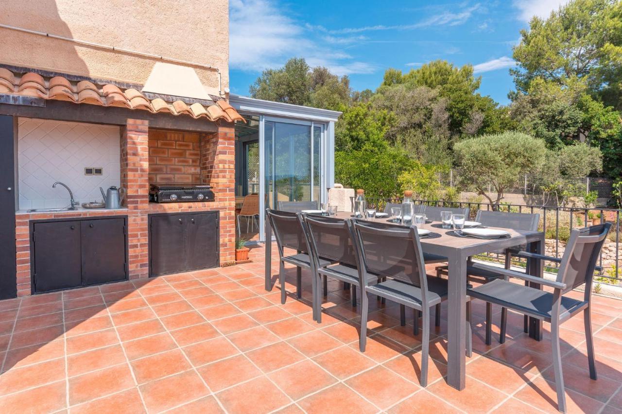Vue Presqu'ile De Giens Avec Piscine * Hyeres